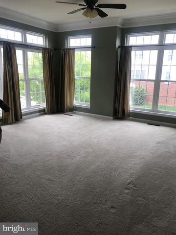 42641 HOMEFRONT TER, Chantilly, VA 20152