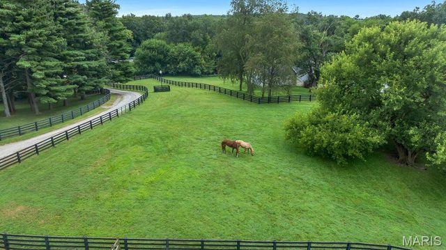 17407 State Highway 109, Dow, IL 62022