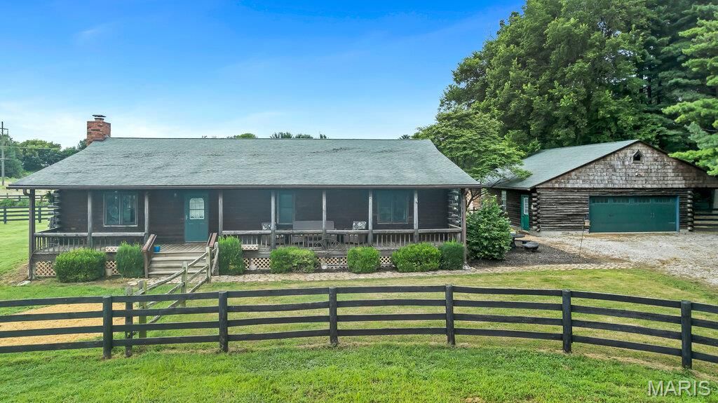 17407 State Highway 109, Dow, IL 62022