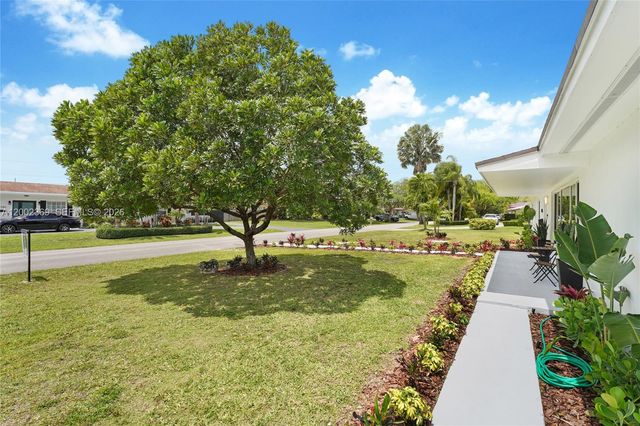 11705 SW 97th Ct, Miami, FL 33176