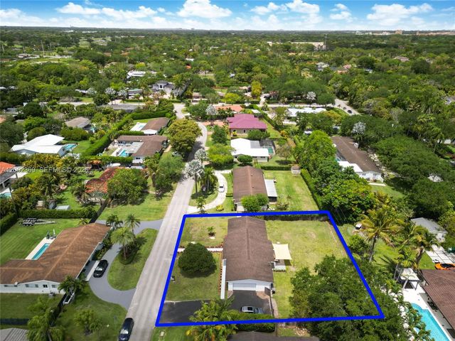 11705 SW 97th Ct, Miami, FL 33176