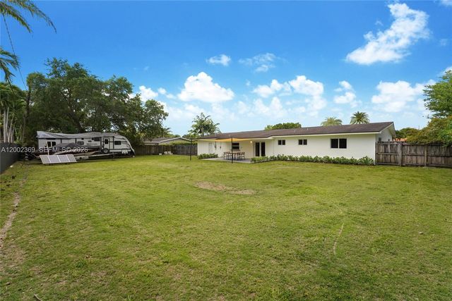 11705 SW 97th Ct, Miami, FL 33176