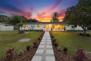 11705 SW 97th Ct, Miami, FL 33176