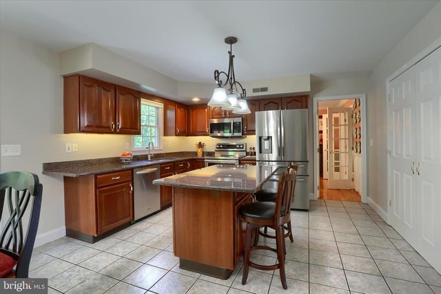 50 BOURBON RED DR, Mechanicsburg, PA 17050