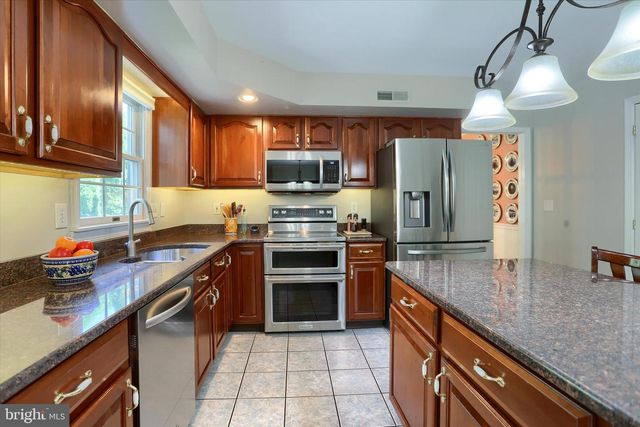 50 BOURBON RED DR, Mechanicsburg, PA 17050
