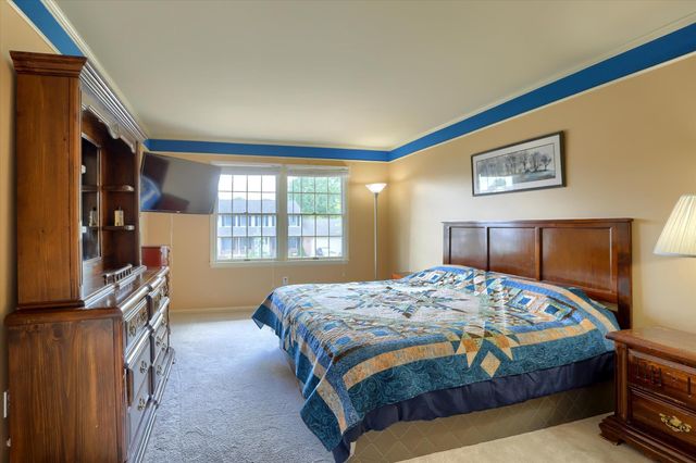 50 BOURBON RED DR, Mechanicsburg, PA 17050