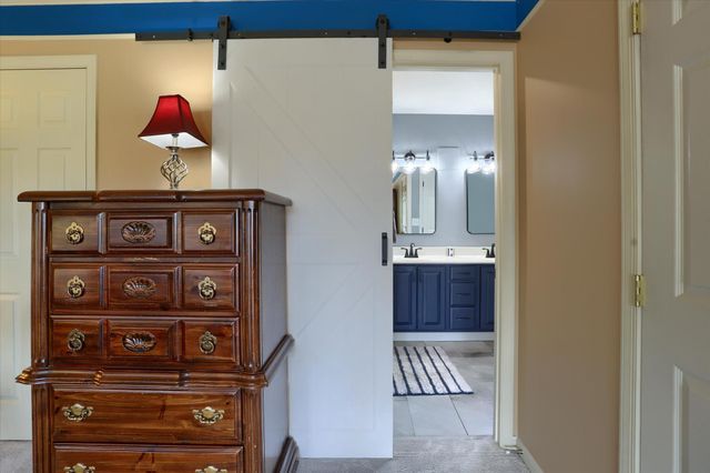 50 BOURBON RED DR, Mechanicsburg, PA 17050