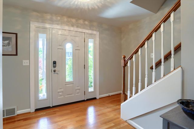 50 BOURBON RED DR, Mechanicsburg, PA 17050
