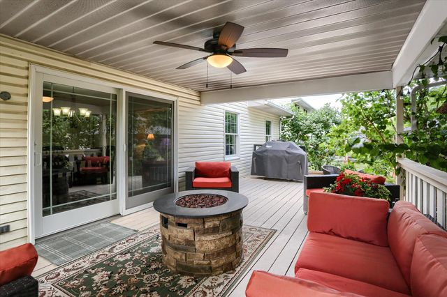 50 BOURBON RED DR, Mechanicsburg, PA 17050