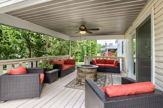 50 BOURBON RED DR, Mechanicsburg, PA 17050