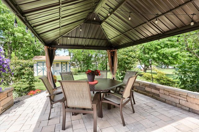 50 BOURBON RED DR, Mechanicsburg, PA 17050