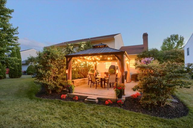 50 BOURBON RED DR, Mechanicsburg, PA 17050