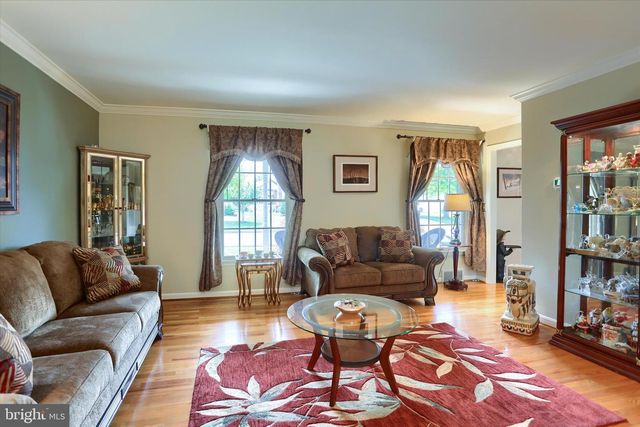 50 BOURBON RED DR, Mechanicsburg, PA 17050