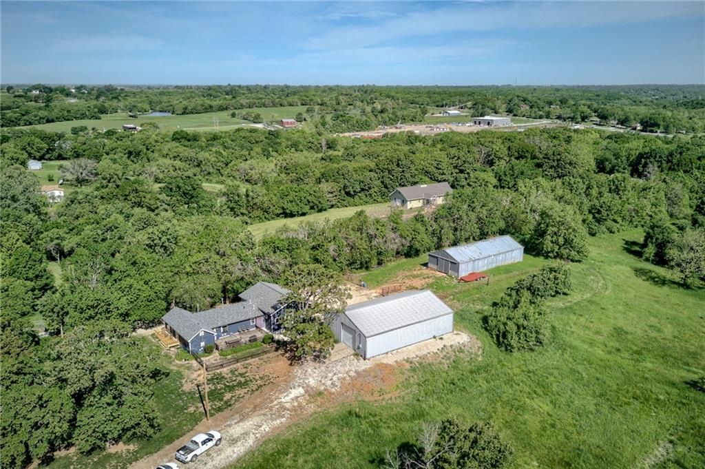 13750 Woodend Road, Bonner Springs, KS 66012