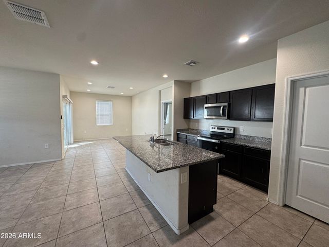 18351 W ARTEMISA Avenue, Wittmann, AZ 85361