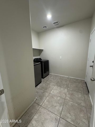 18351 W ARTEMISA Avenue, Wittmann, AZ 85361