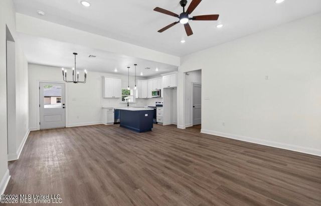 1104 Sycamore Street, Waveland, MS 39576