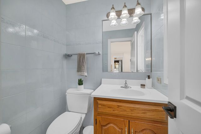 12305 S Spruce Court, Palos Heights, IL 60463