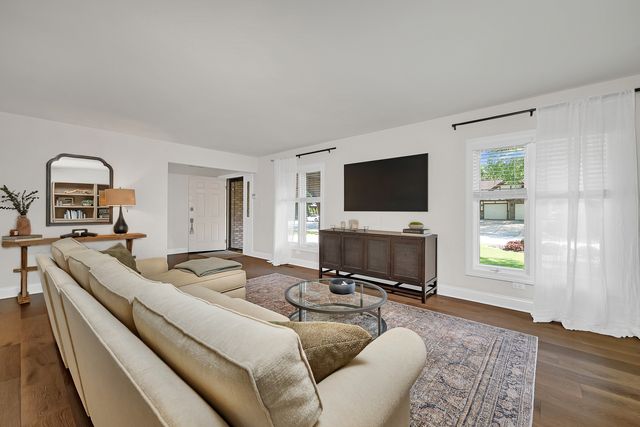 12305 S Spruce Court, Palos Heights, IL 60463