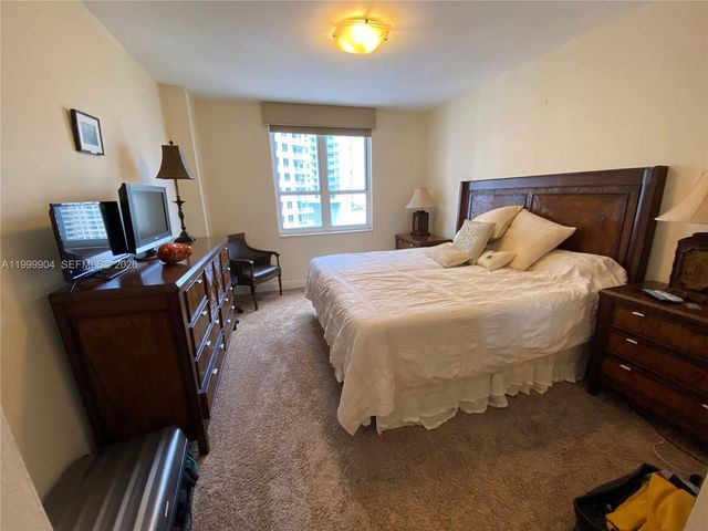 701 Brickell Key Blvd 2104, Miami, FL 33131