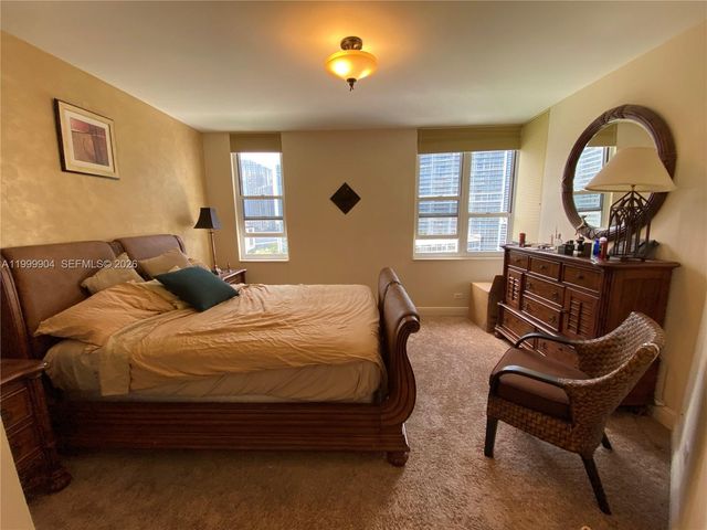 701 Brickell Key Blvd 2104, Miami, FL 33131