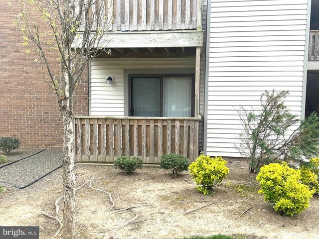 4901 RAVENS CREST DR, Plainsboro, NJ 08536