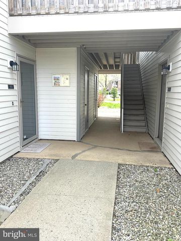 4901 RAVENS CREST DR, Plainsboro, NJ 08536