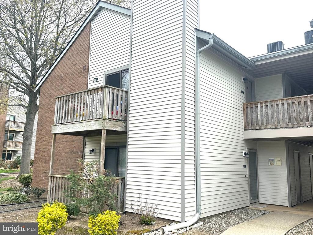 4901 RAVENS CREST DR, Plainsboro, NJ 08536