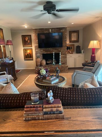 1204 Fawnwood, Little Rock, AR 72227