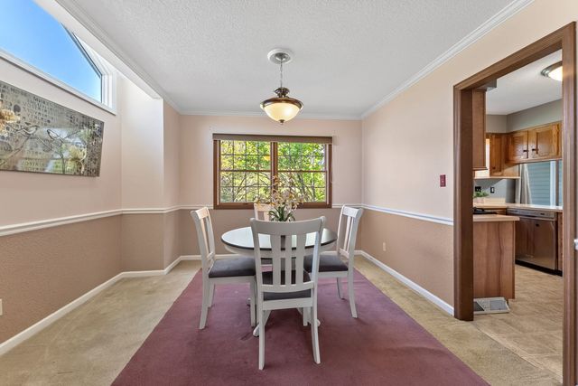 5131 Woodland Avenue, Davenport, IA 52807