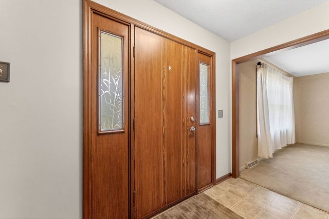 5131 Woodland Avenue, Davenport, IA 52807