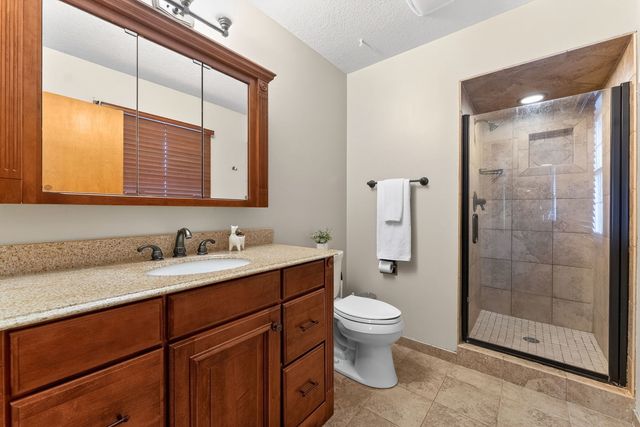 5131 Woodland Avenue, Davenport, IA 52807
