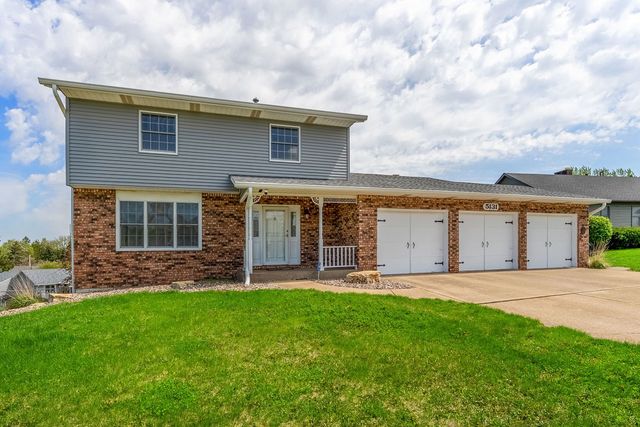 5131 Woodland Avenue, Davenport, IA 52807