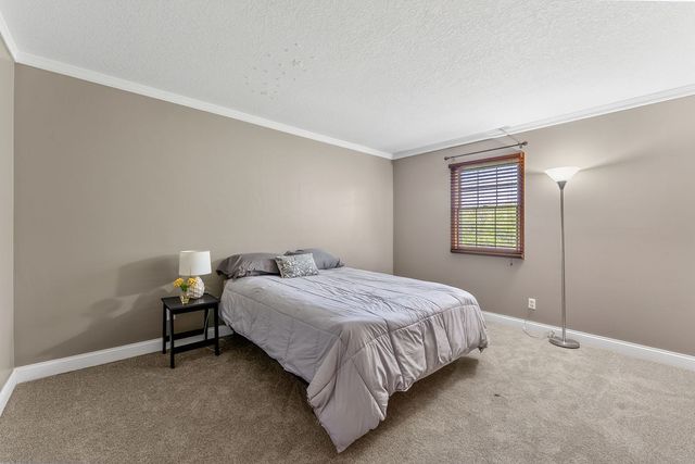 5131 Woodland Avenue, Davenport, IA 52807