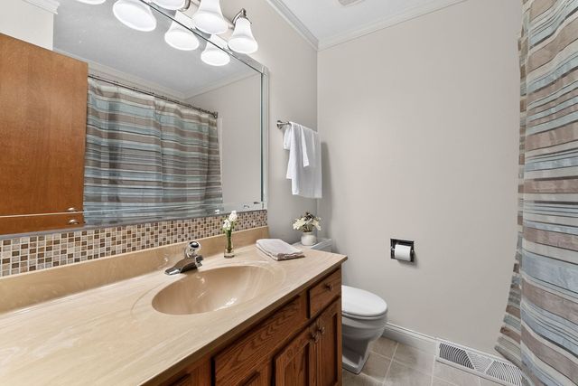 5131 Woodland Avenue, Davenport, IA 52807