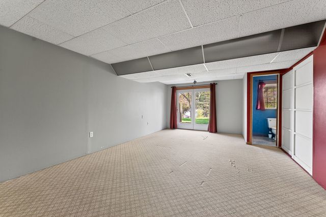 5131 Woodland Avenue, Davenport, IA 52807