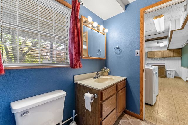 5131 Woodland Avenue, Davenport, IA 52807