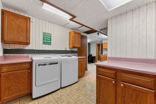 5131 Woodland Avenue, Davenport, IA 52807