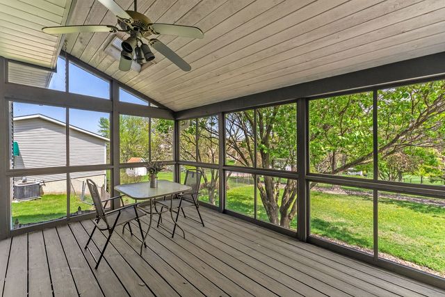 5131 Woodland Avenue, Davenport, IA 52807