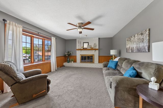 5131 Woodland Avenue, Davenport, IA 52807