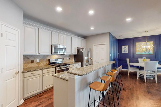 1225 Long Leaf Drive, Savannah, TX 76227