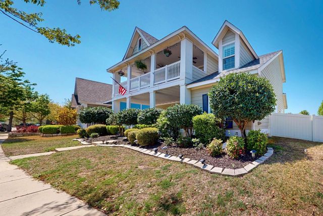 1225 Long Leaf Drive, Savannah, TX 76227