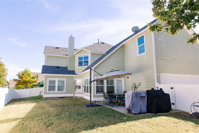 1225 Long Leaf Drive, Savannah, TX 76227