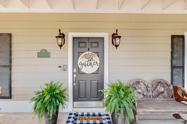 1225 Long Leaf Drive, Savannah, TX 76227