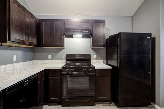 9904 Ruger Road, Yukon, OK 73099