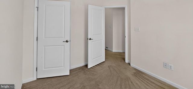 5363 S CENTER DR, Greenbelt, MD 20770