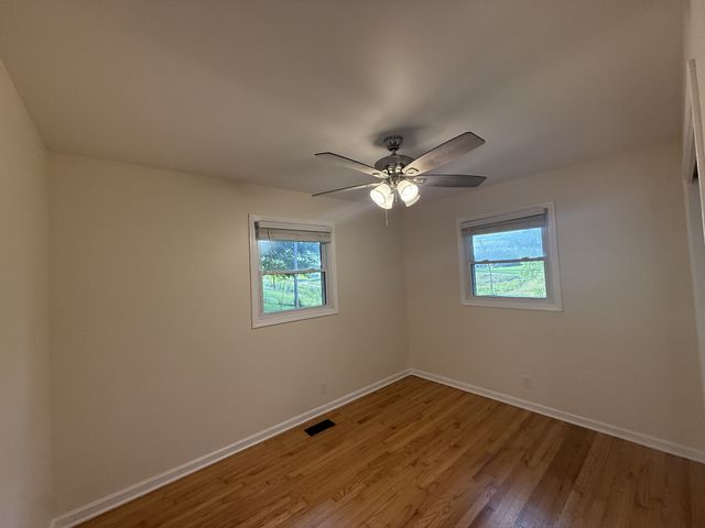 373 Hatch Rd, Rock Island, TN 38581