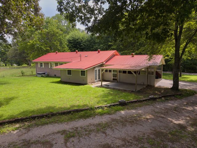 373 Hatch Rd, Rock Island, TN 38581