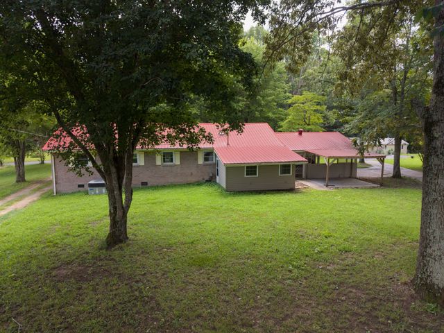 373 Hatch Rd, Rock Island, TN 38581
