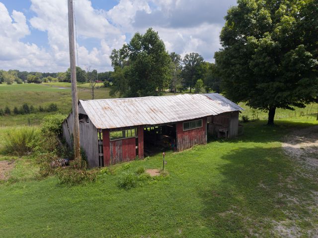 373 Hatch Rd, Rock Island, TN 38581